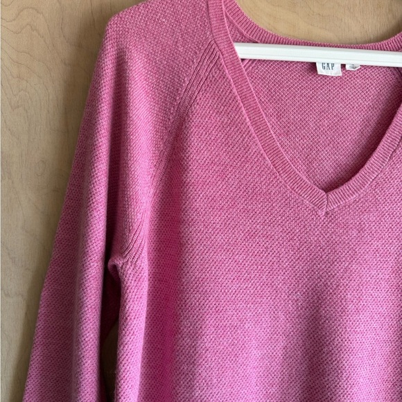 GAP V-Neck True Soft Sweater Pink Heather Merino Wool Blend Size M - Picture 4 of 12